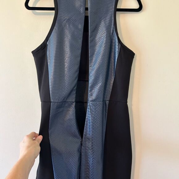 Lovers + Friends Simmer Bodycon Snakeskin Blue Embossed Black Side Panels Dress - Picture 11 of 11